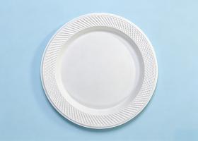 Fluted-edge plate