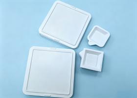 Cake tray